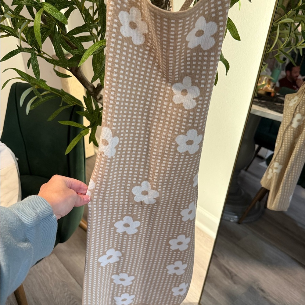 Elegant Backless Tan Floral Dress